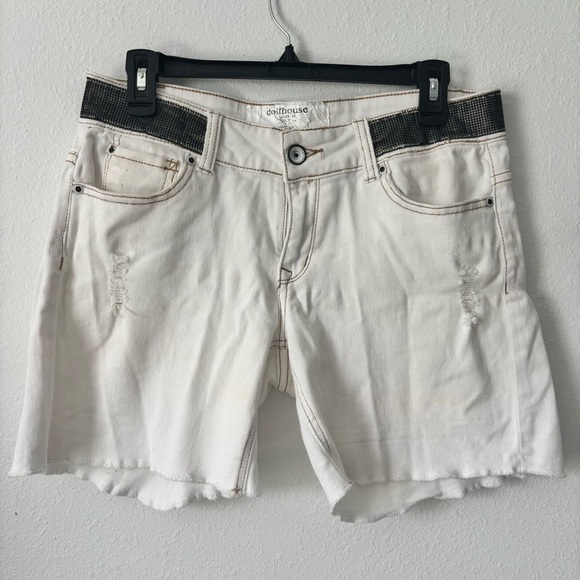 Dollhouse Pants - Womens Juniors Dollhouse Distressed Jean Shorts White Denim Size 11